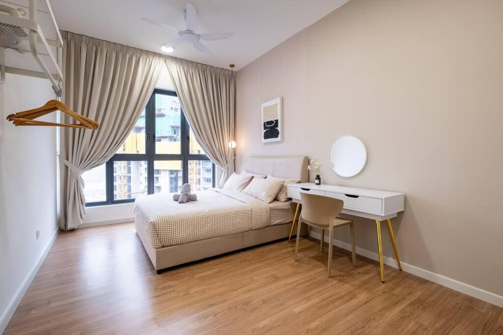 Pangsapuri Linked Bridge To Sunway Velocity Mall 4br Mrt 中文房东 Kuala Lumpur