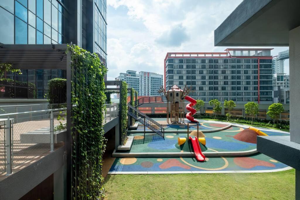Pangsapuri Linked Bridge To Sunway Velocity Mall 4br Mrt 中文房东 Kuala Lumpur