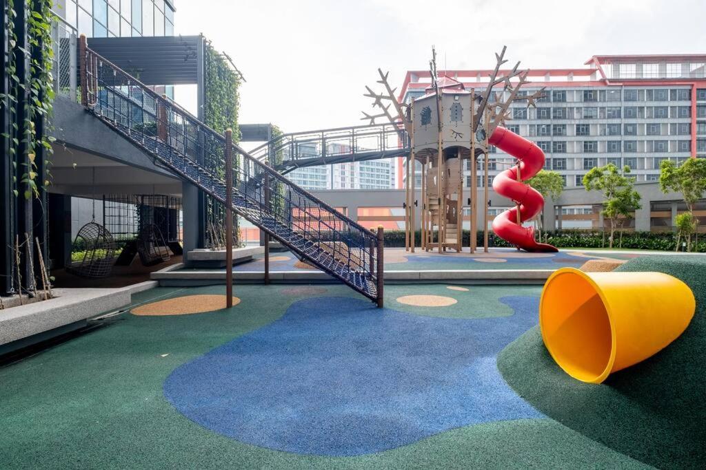 Pangsapuri Linked Bridge To Sunway Velocity Mall 4br Mrt 中文房东